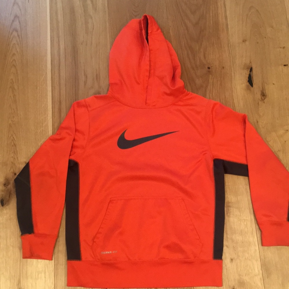 Nike therma fit hoodie
